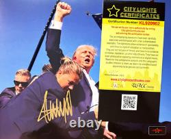 MAGA ! Président DONALD TRUMP Signature authentique originale 8x10 avec COA