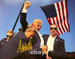 MAGA ! Président DONALD TRUMP Signature authentique originale 8x10 avec COA