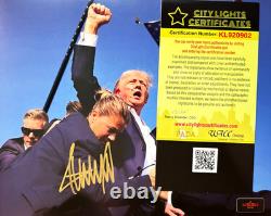 MAGA ! Président DONALD TRUMP Signature authentique originale 8x10 avec COA