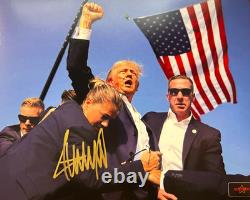 MAGA ! Président DONALD TRUMP Signature authentique originale 8x10 avec COA
