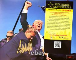 MAGA ! Président DONALD TRUMP Signature authentique originale 8x10 avec COA