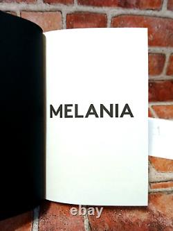 MELANIA TRUMP a signé le livre autobiographique en édition reliée de Melania avec étiquette de livre #3