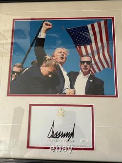 PHOTO DE COMBAT DU PRÉSIDENT DONALD TRUMP SIGNÉE ESSAI DE MEURTRE CADRE 23x26 JSA LOA COA