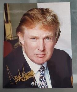 PRÉSIDENT ? Donald Trump ? PHOTO ORIGINALE 8x10 SIGNÉE ? GOLD SHARPIE ? ÉTAT NEUF