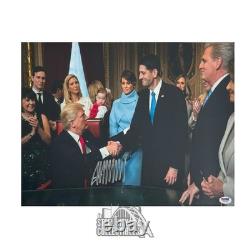 Photo 12x18 signée de Donald J Trump PSA/DNA (Première Inauguration)