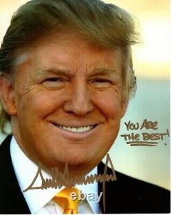 Photo 8x10 signée par DONALD TRUMP avec hologramme COA