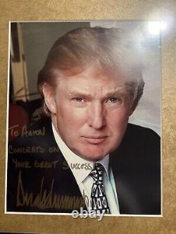 Photo authentique rare signée Donald Trump en gras, vintage 8x10 MAGA PRÉSIDENT