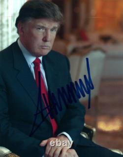 Photo autographe 8x10 signée par Donald Trump avec certificat d'authenticité