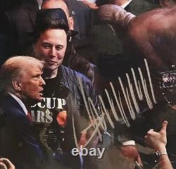 Photo de combat UFC signée par le président Donald Trump, Elon Musk et Jon Jones