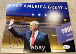 Photo dédicacée rare de 8x10 signée par le président Donald Trump JSA