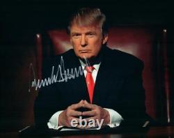 Photo dédicacée signée de Donald Trump 8x10 avec certificat d'authenticité (COA)