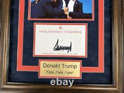 Photo présidentielle encadrée dédicacée de la tentative d'assassinat de Donald Trump