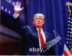 Photo signée 11x14 de Donald Trump autographiée avec certificat d'authenticité