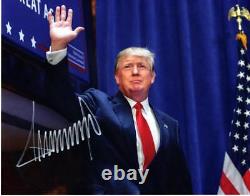 Photo signée 11x14 de Donald Trump avec certificat d'authenticité