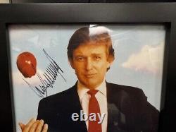 Photo signée 8x10 de Donald J Trump avec signature certifiée JSA et lettre de COA