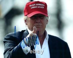 Photo signée 8x10 de Donald Trump avec certificat d'authenticité