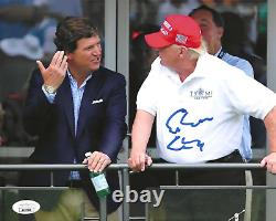 Photo signée 8x10 de Tucker Carlson avec certificat d'authenticité JSA #AX07468 Donald Trump