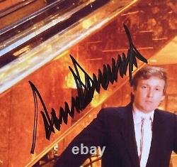 Photo signée à la main de Donald Trump 8,5x11 avec signature complète et certificat d'authenticité