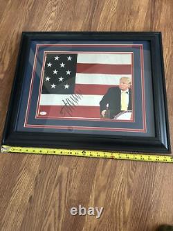 Photo signée de Donald Trump 11 x 14, JSA, encadrée sur mesure