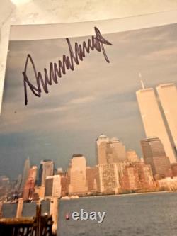 Photo signée du président Donald Trump datée du 11/09/2001 des tours jumelles à New York