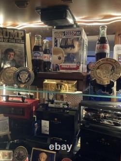 Poupée FUNKO POP signée à la main par Donald Trump COA Campagne de 2016 pour la Maison Blanche