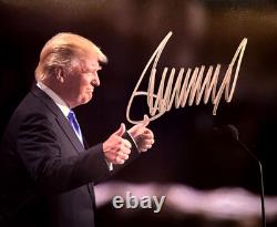 Président DONALD TRUMP A signé une photo 8x10 pouces MAGA avec un autographe original authentique et un COA