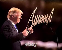 Président DONALD TRUMP A signé une photo 8x10 pouces MAGA avec un autographe original authentique et un COA