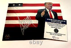 Président DONALD TRUMP a signé un autographe original authentique de 7x5 pouces avec un certificat d'authenticité