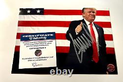 Président DONALD TRUMP a signé un autographe original de 7x5 pouces avec un certificat COA