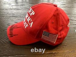 Président Donald J. Trump Casquette Keep America Great dédicacée JSA Authenticated