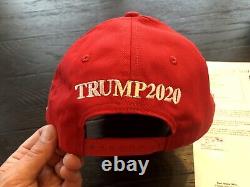 Président Donald J. Trump Casquette Keep America Great dédicacée JSA Authenticated