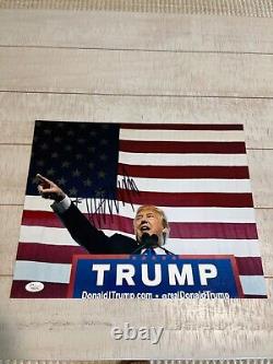 Président Donald J. Trump Grande Photo 11x14 avec Drapeau Américain, Certificat Jsa. Rare