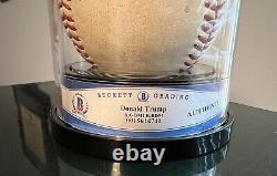 Président Donald J Trump a signé une balle de baseball MLB Auto Sweet Spot Beckett COA RARE.