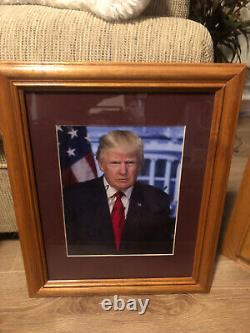 Président Donald Trump 8x10 Photo dédicacée encadrée avec certificat d'authenticité Exc. Cadre 12x16