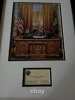 Président Donald Trump Photo encadrée et matelassée avec carte de visite signée