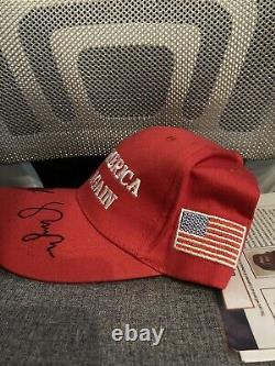 Président Donald Trump & Vice-président Mike Pence Autographié Maga Hat