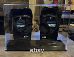 Président Donald Trump et PDG Dana White ont signé un gant de frappe UFC authentique rare