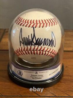 Rare Président Donald Trump Signé Baseball Autographié Bas Perfect Signature