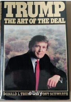 Rare SIGNED 1987 First Edition, Art Of The Deal President Donald Trump Authentic
<br/>  

<br/> Rare ÉDITION ORIGINALE signée de 1987, L'art de la négociation Président Donald Trump Authentique