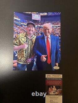 Shane Gillis Photo 8x10 signée par l'humoriste, investissement chaud avec certification JSA Coa Trump