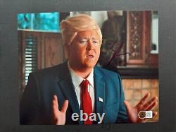 Shane Gillis Rare autographed signed comedian Trump 8x10 photo Beckett BAS coa 
 <br/> 
<br/>
Translation in French: Photo 8x10 rare autographiée signée par le comédien Shane Gillis avec Donald Trump, certifiée par Beckett BAS coa