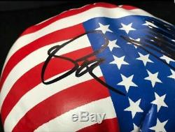 Souvenirs Présidentiels Autographiés Par Donald Trump Et Mike Pence Gant De Boxe