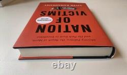 VIVEK RAMASWAMY A SIGNÉ UNE ÉDITION DE LA NATION DES VICTIMES RELIÉE AVEC UNE DÉDICACE 1ÈRE ÉD. Donald Trump VP